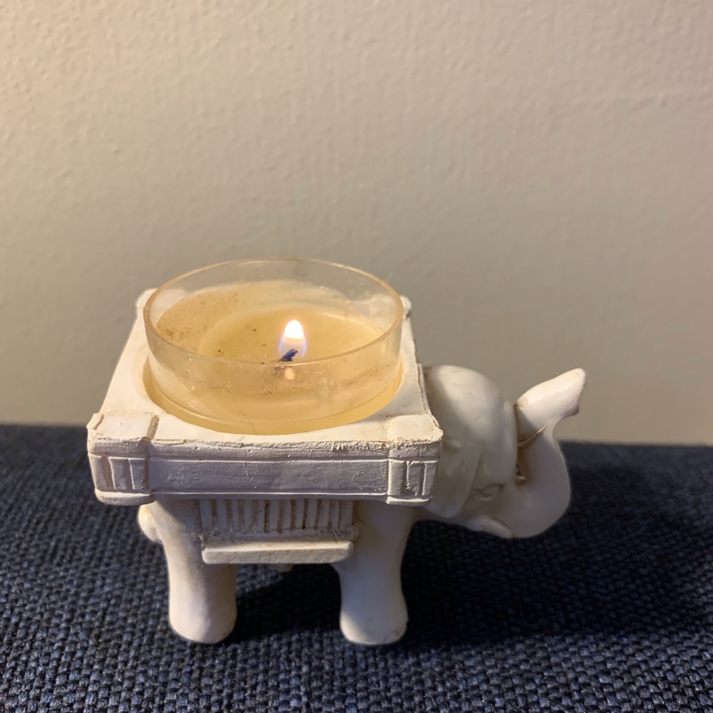 Lucky elephant tea light holder